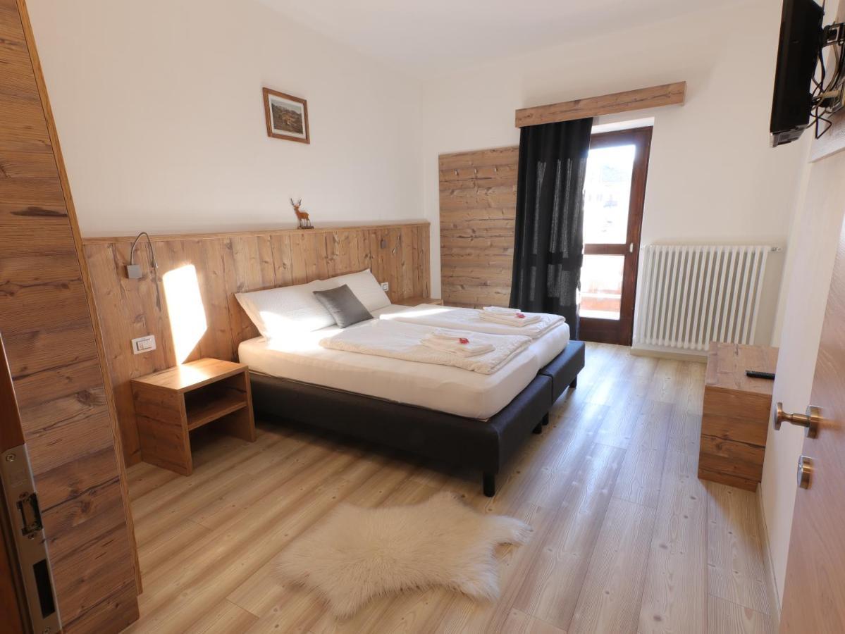 Hotel Alla Rocca Varena Zewnętrze zdjęcie