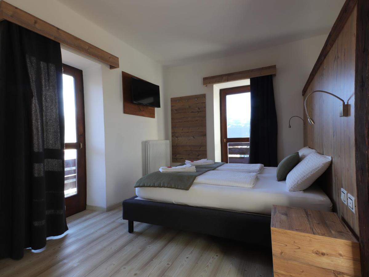 Hotel Alla Rocca Varena Zewnętrze zdjęcie
