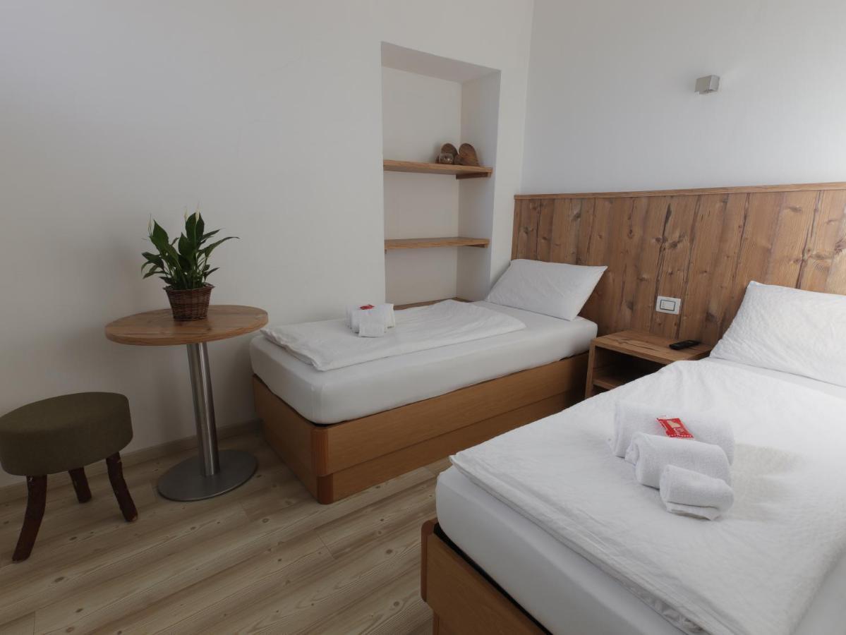 Hotel Alla Rocca Varena Zewnętrze zdjęcie