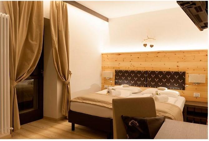 Hotel Alla Rocca Varena Zewnętrze zdjęcie