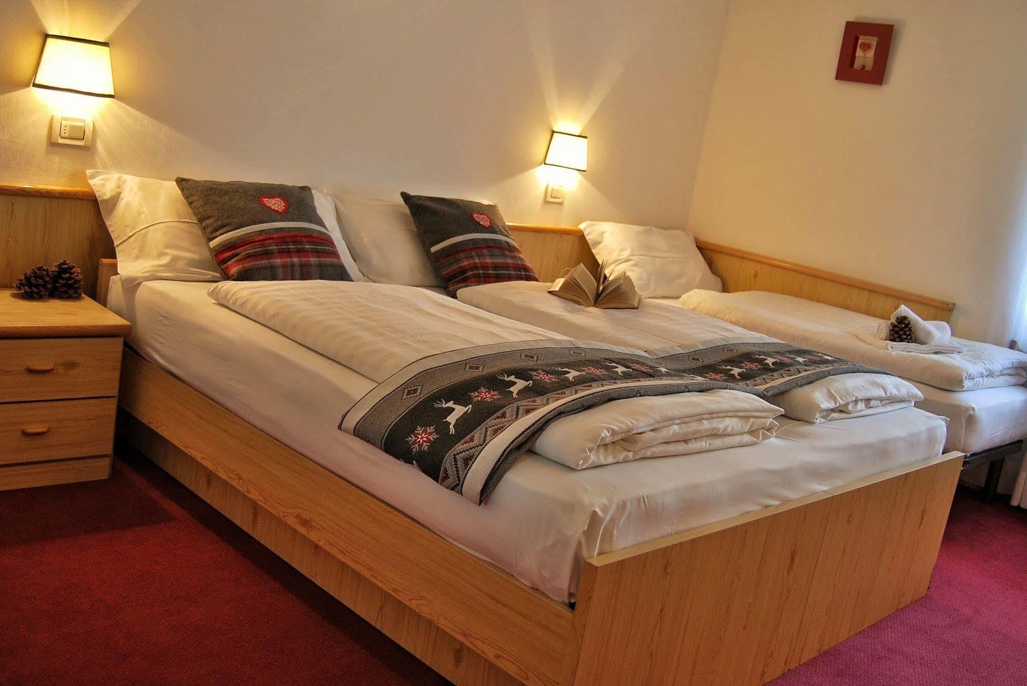 Hotel Alla Rocca Varena Zewnętrze zdjęcie